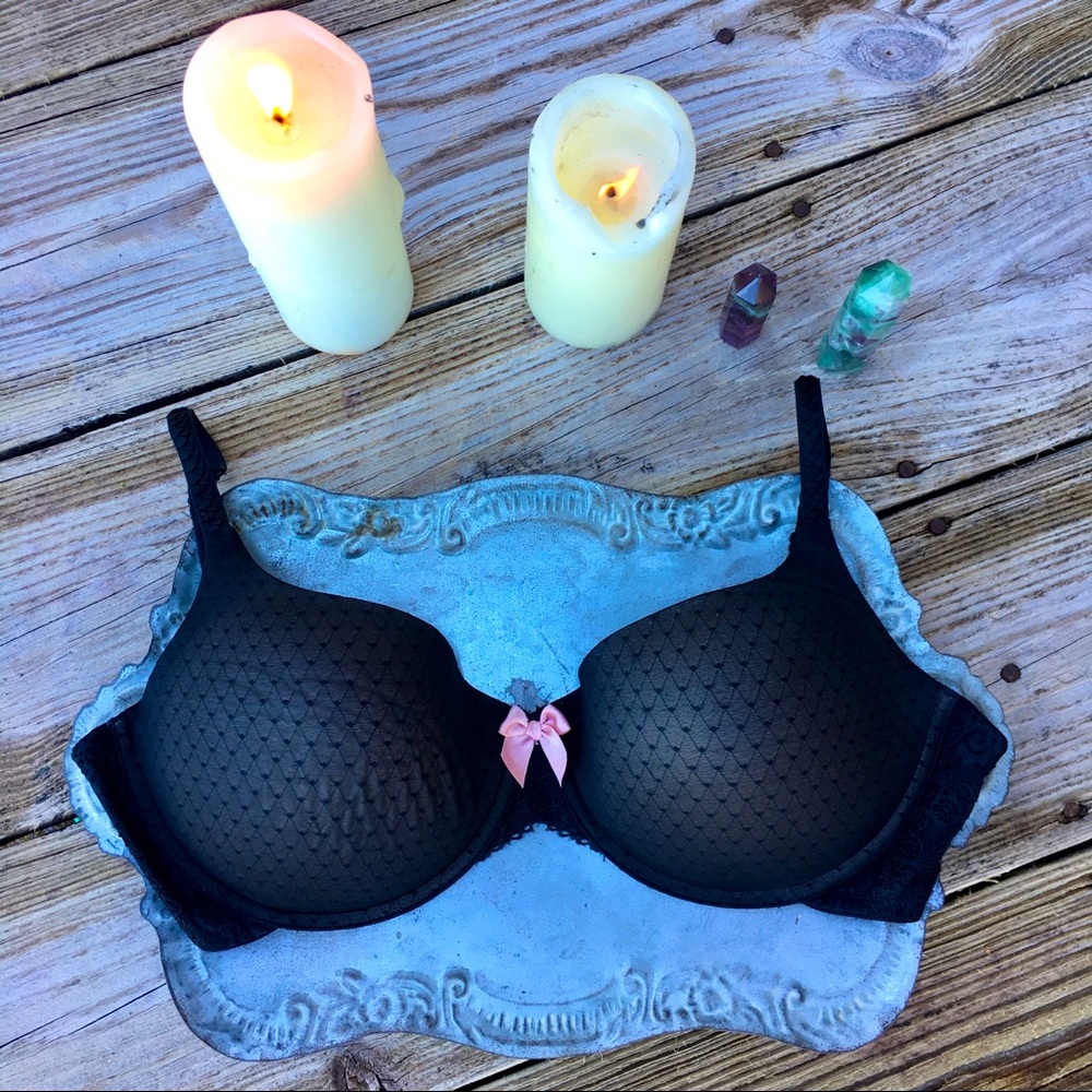 DKNY Black Lace Bra with pink bow, 36DD